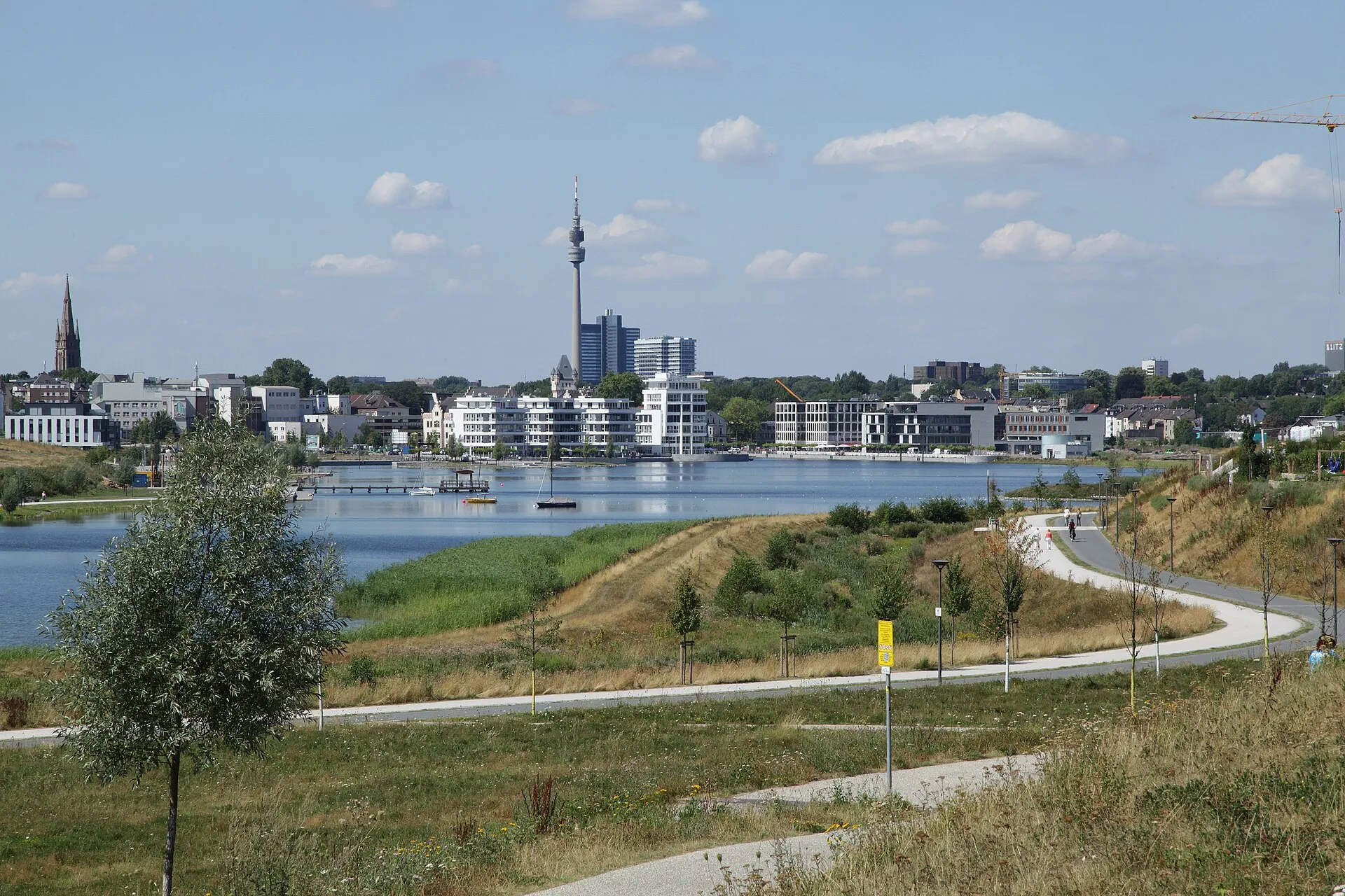 Blick über den Phoenix-See in Dortmund-Hörde